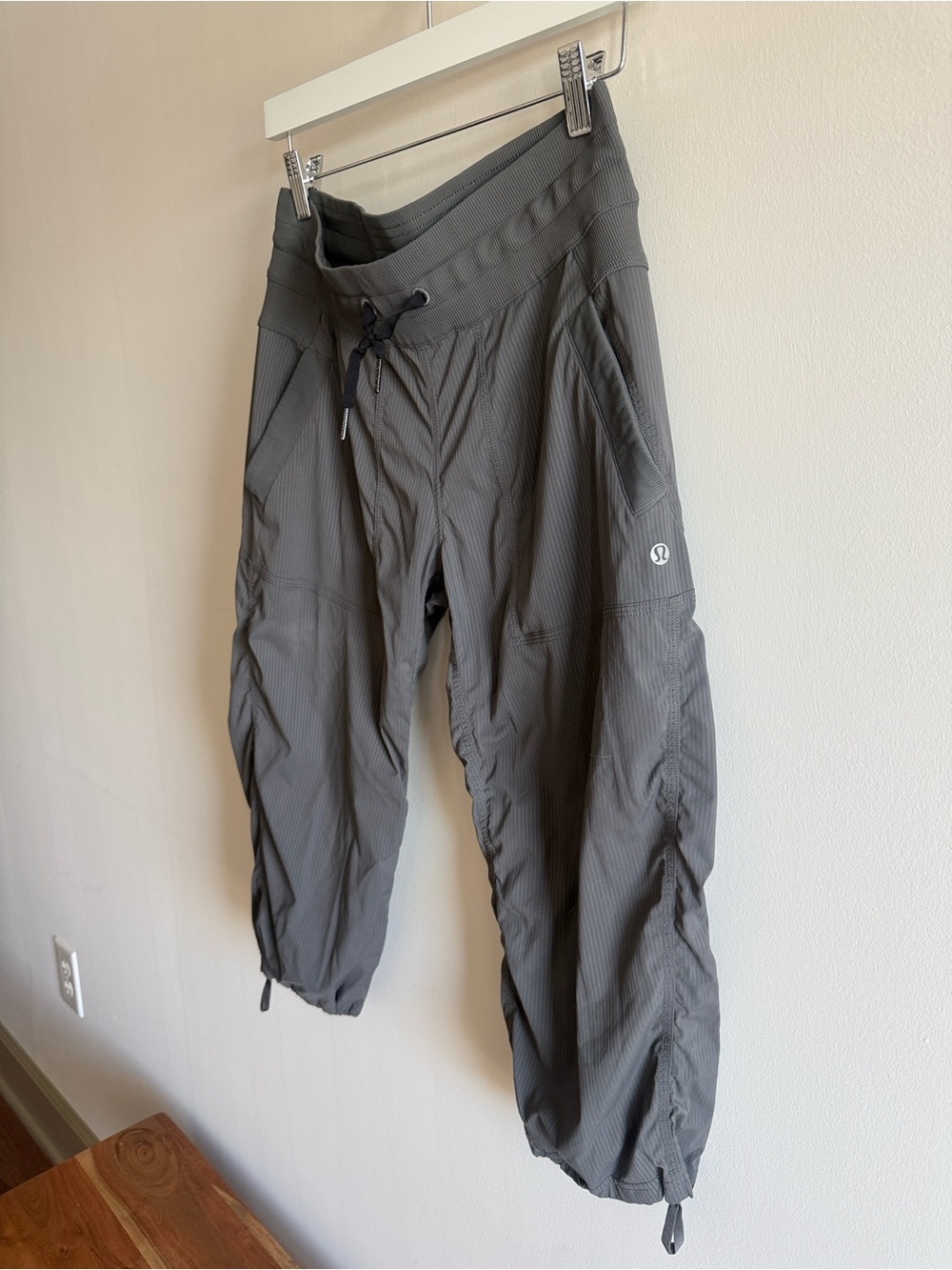 lululemon athletica Charcoal Gray Cropped Drawstring Joggers